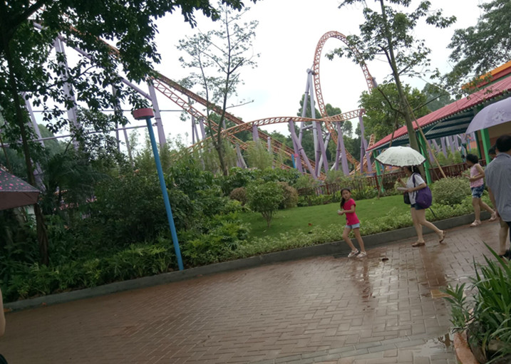 驚險(xiǎn)刺激的十環(huán)過(guò)山車(chē) 驚險(xiǎn)刺激的十環(huán)過(guò)山車(chē)